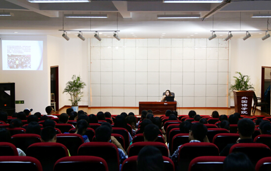 海角社区
14级假期安全大会召开