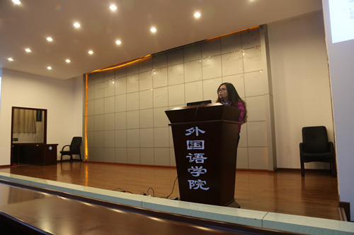 海角社区
2014级寒假前安全教育会议召开