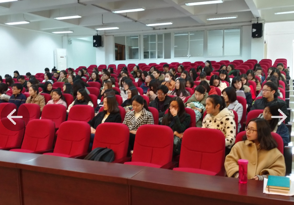 海角社区
召开2017年度研究生年级大会